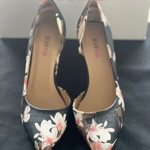 NIB Just Fab Black Floral Butterfly Pump Heel Vegan Leather Beautiful Sexy Dress